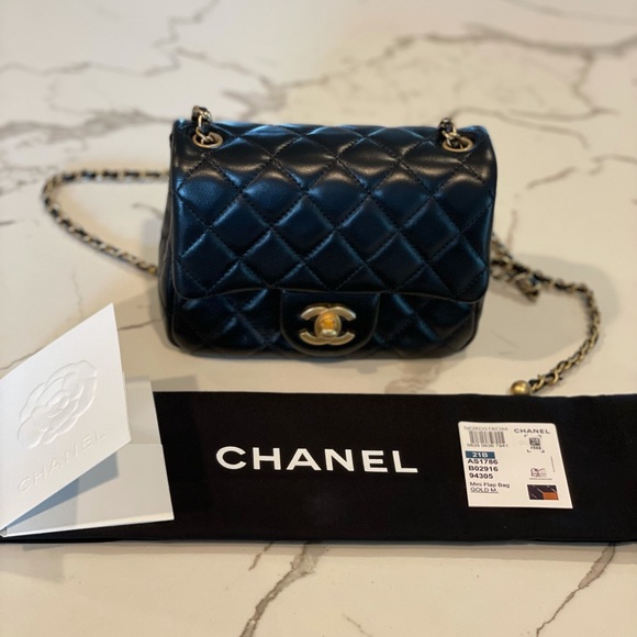 Chanel Pearl Crush Mini - Picture 11 of 15